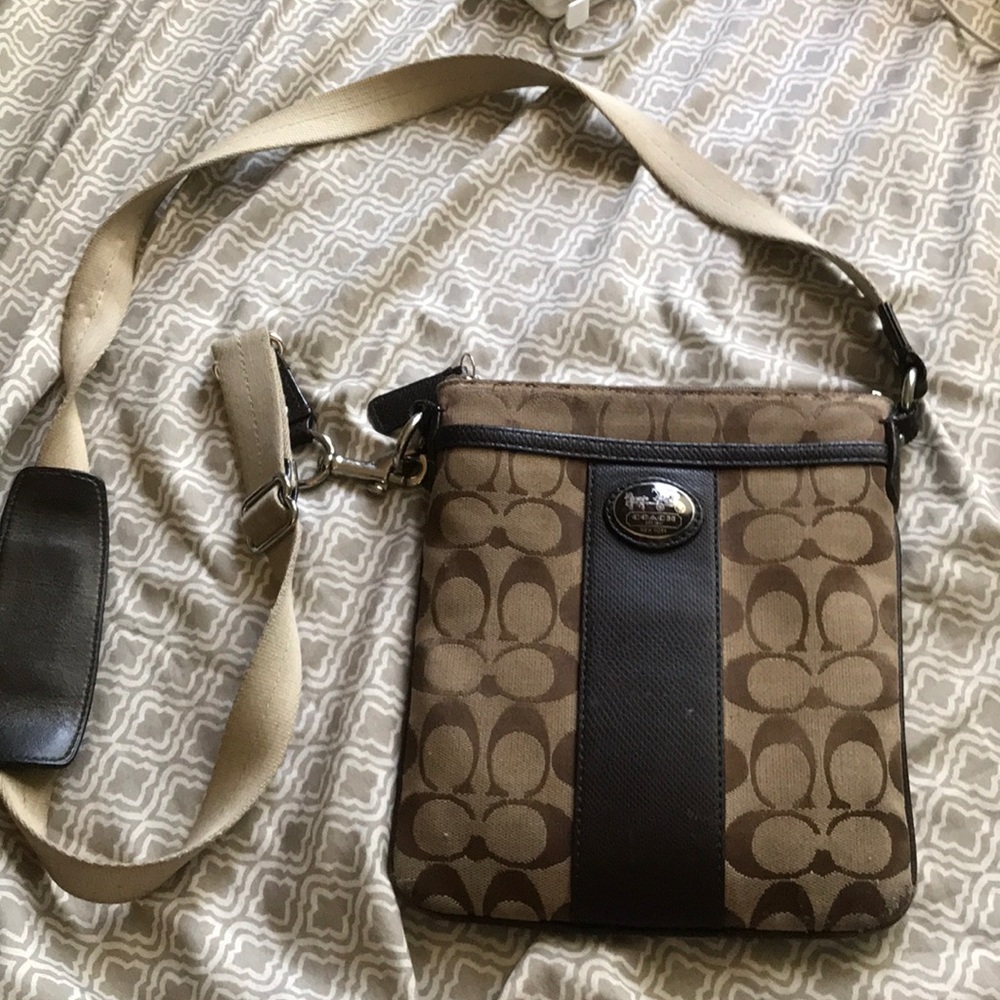 Authentic coach crossbody purse